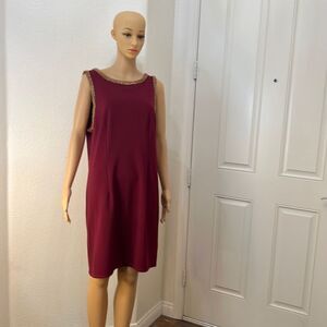 Maria Dress Size XL Scoop Neck Sleeveless Burgundy Red Gold Chain Accent Midi